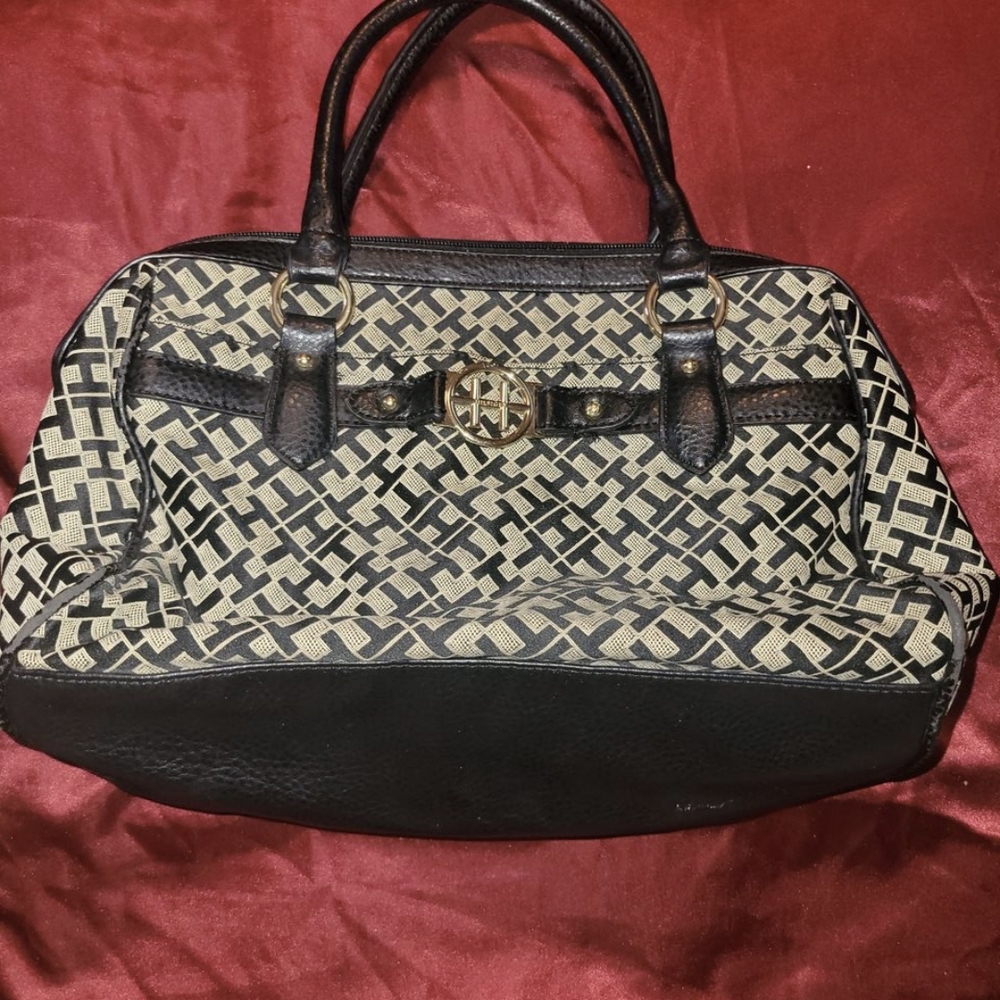 Tommy Hilfiger Black and Cream Women's Handbag